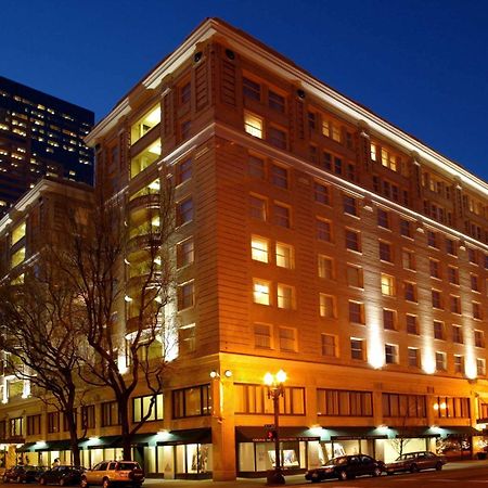 เอมบาสซี สวีท บาย ฮิลตัน พอร์ตแลนด์-ดาวน์ทาวน์ Hotel ภายนอก รูปภาพ