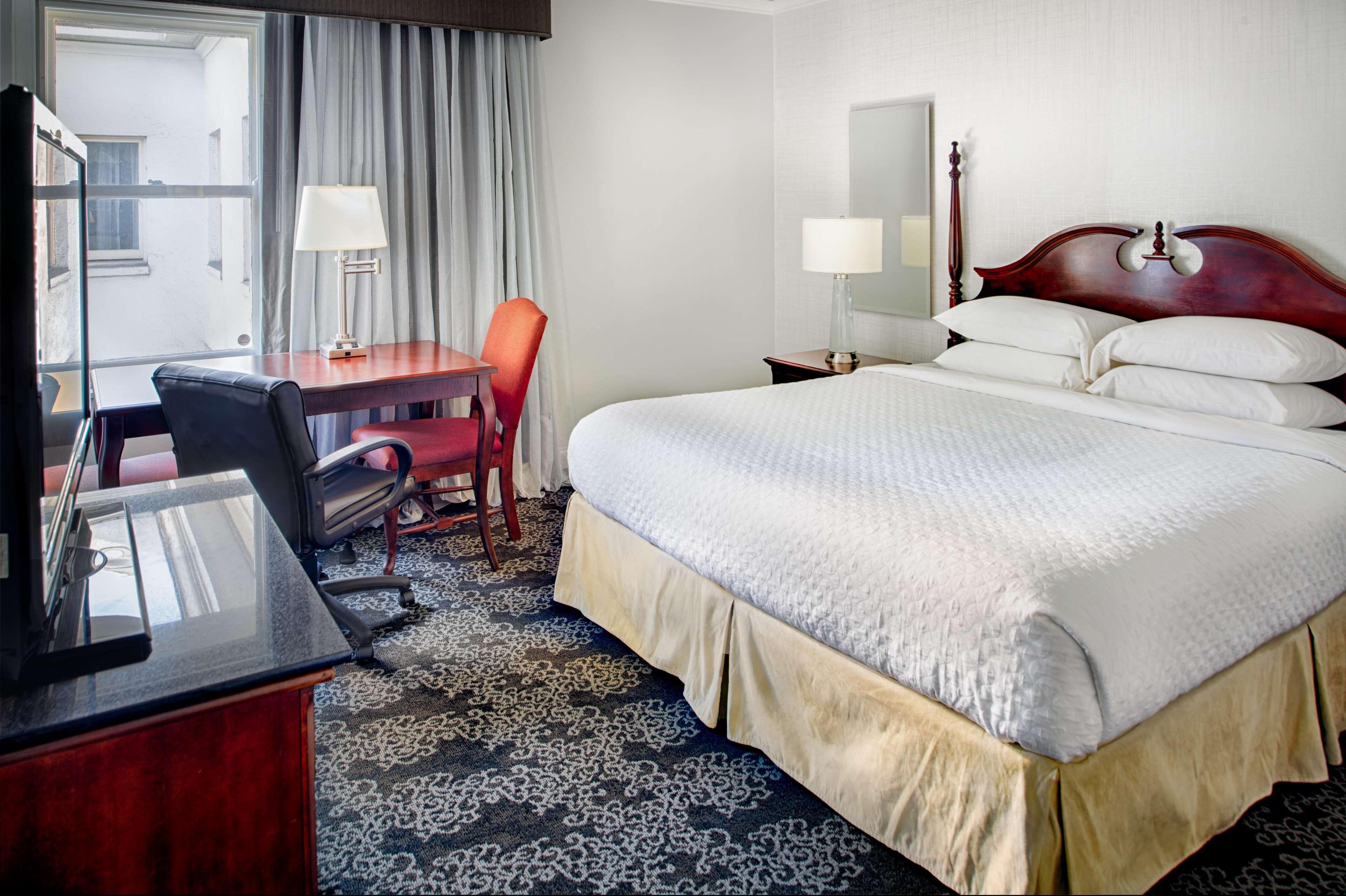 เอมบาสซี สวีท บาย ฮิลตัน พอร์ตแลนด์-ดาวน์ทาวน์ Hotel ภายนอก รูปภาพ