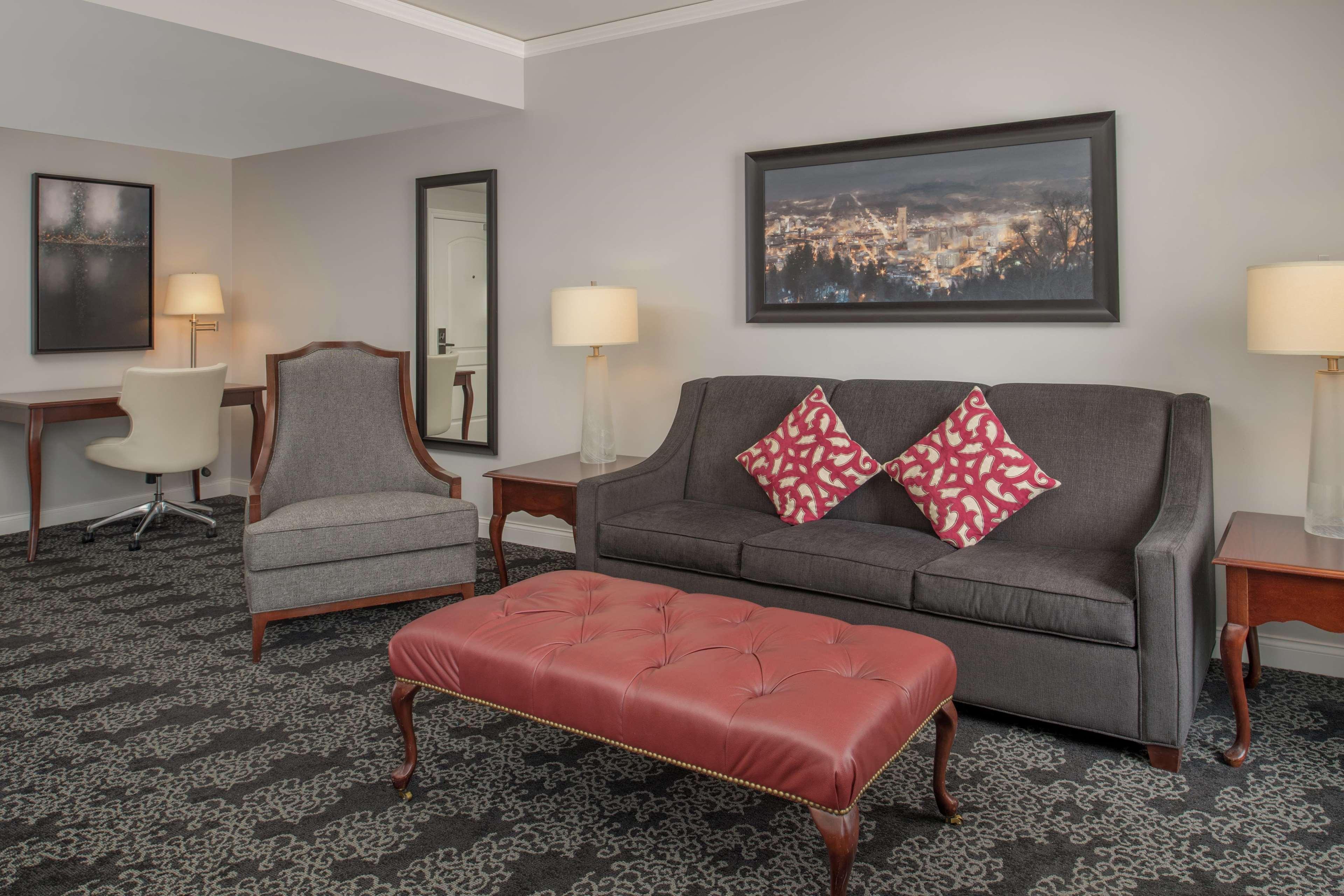 เอมบาสซี สวีท บาย ฮิลตัน พอร์ตแลนด์-ดาวน์ทาวน์ Hotel ภายนอก รูปภาพ