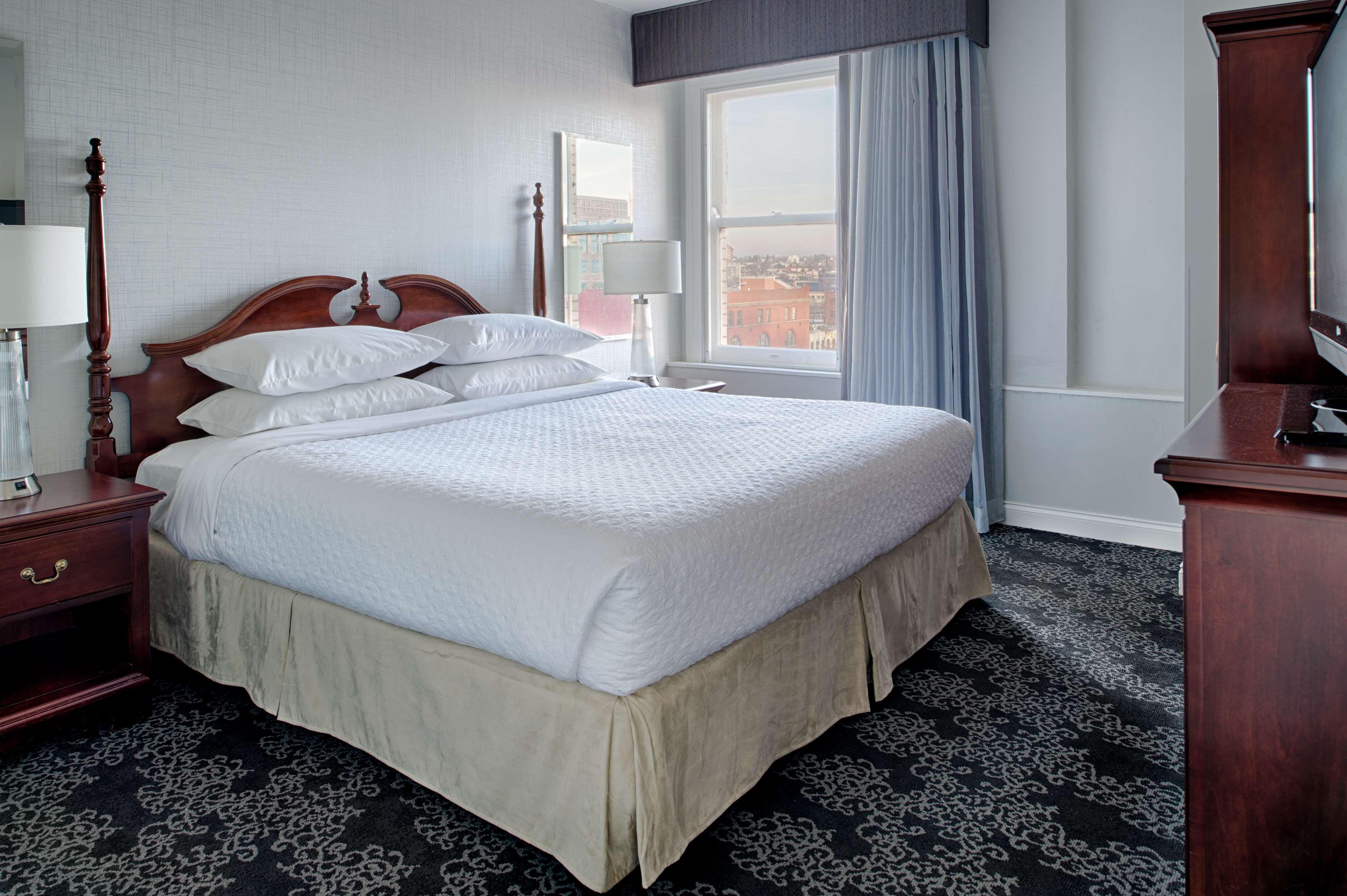เอมบาสซี สวีท บาย ฮิลตัน พอร์ตแลนด์-ดาวน์ทาวน์ Hotel ภายนอก รูปภาพ