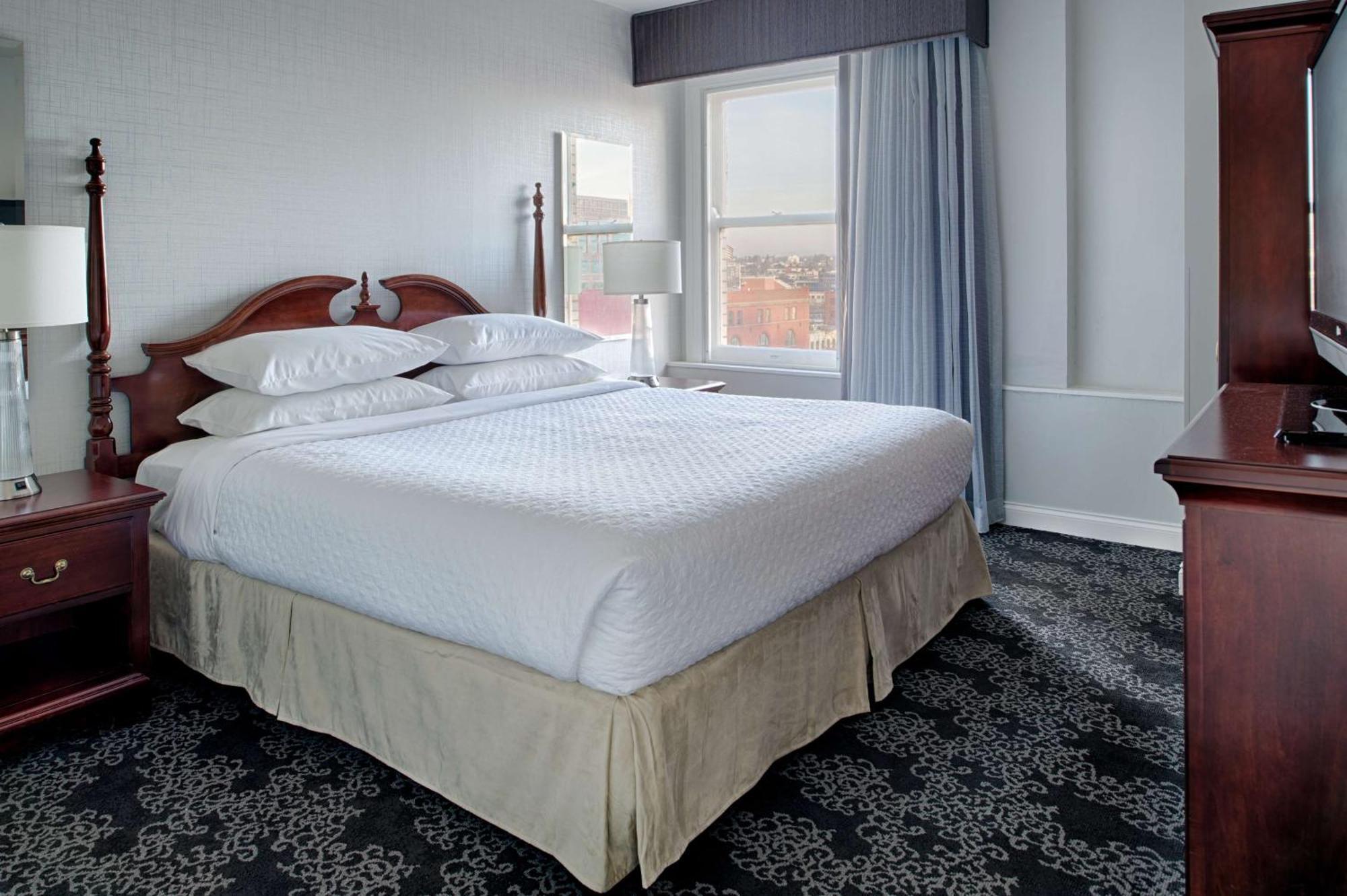 เอมบาสซี สวีท บาย ฮิลตัน พอร์ตแลนด์-ดาวน์ทาวน์ Hotel ภายนอก รูปภาพ